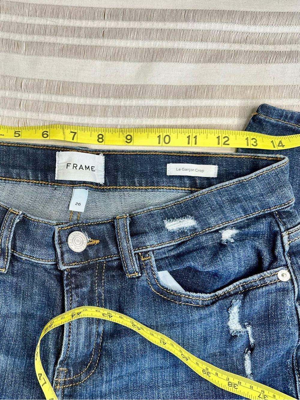 FRAME Le Garçon Crop Distressed Jeans 26 - Picture 6 of 8